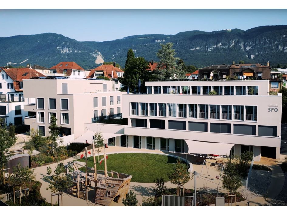 Neubau an der Bielstrasse 122: Stiftungsgebäude mit Kita Tubeschlag (rechts) und Wohnhaus. Foto: ZVG 