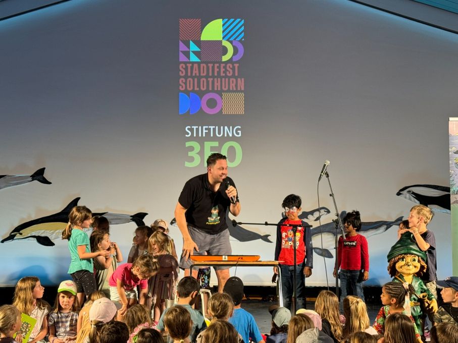 Volles Haus bei Pumpelpitz: Tolles Konzert von Simu! (Foto: Stiftung 3FO - FK)